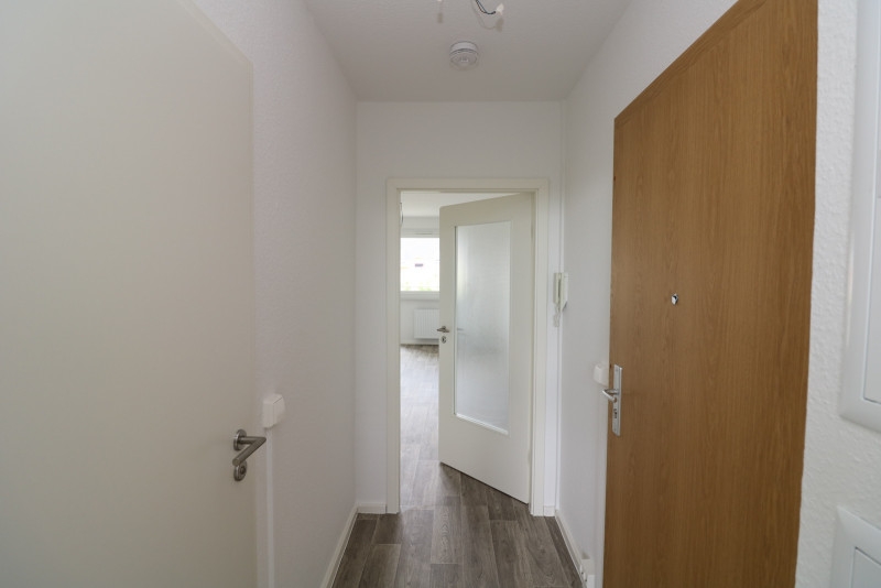 3...2...1...meins...tolle 2-RW mit Dusche & Balkon!!! - Flur