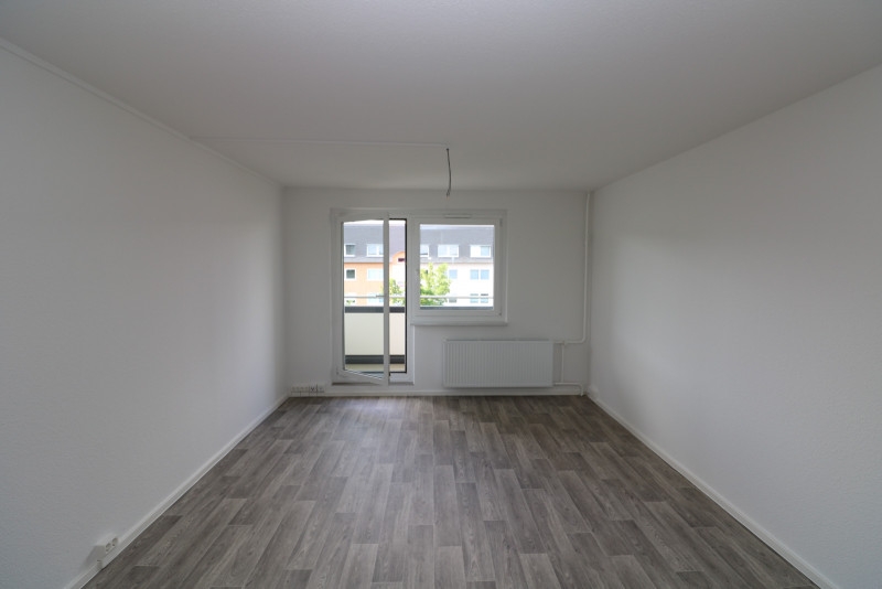 3...2...1...meins...tolle 2-RW mit Dusche & Balkon!!! - Wohnzimmer