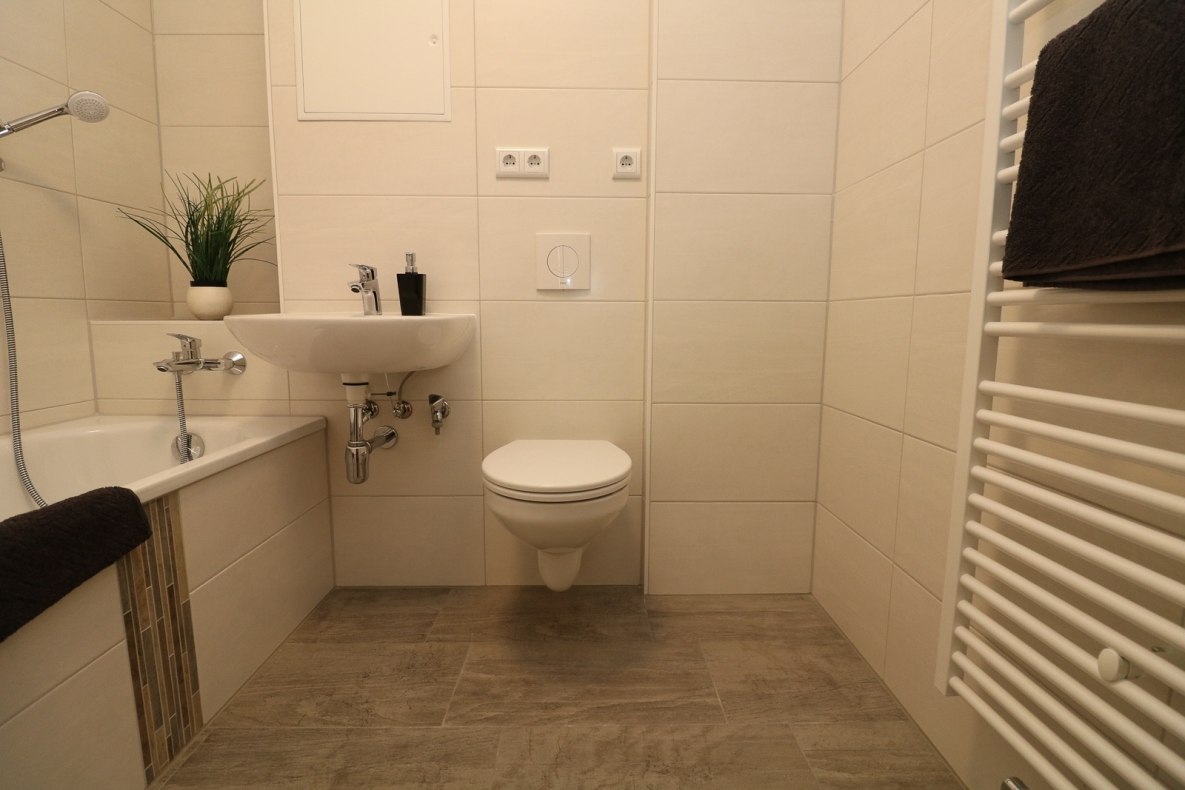 Gesucht und gefunden! Moderne 3RW mit Balkon! - Beispiel Bad