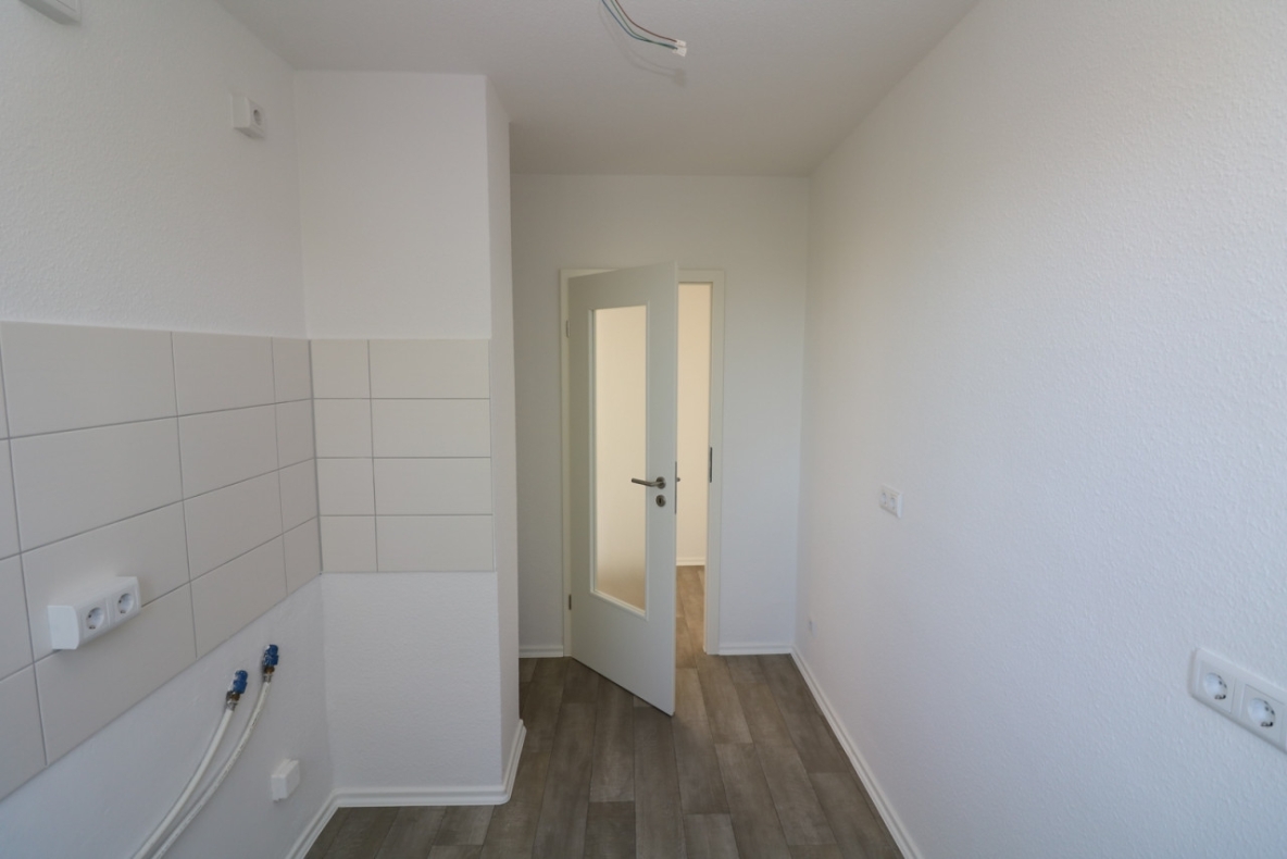 5-Raum-Familientraum mit Wanne, Dusche & 2 Balkonen!!! - Beispiel Küche