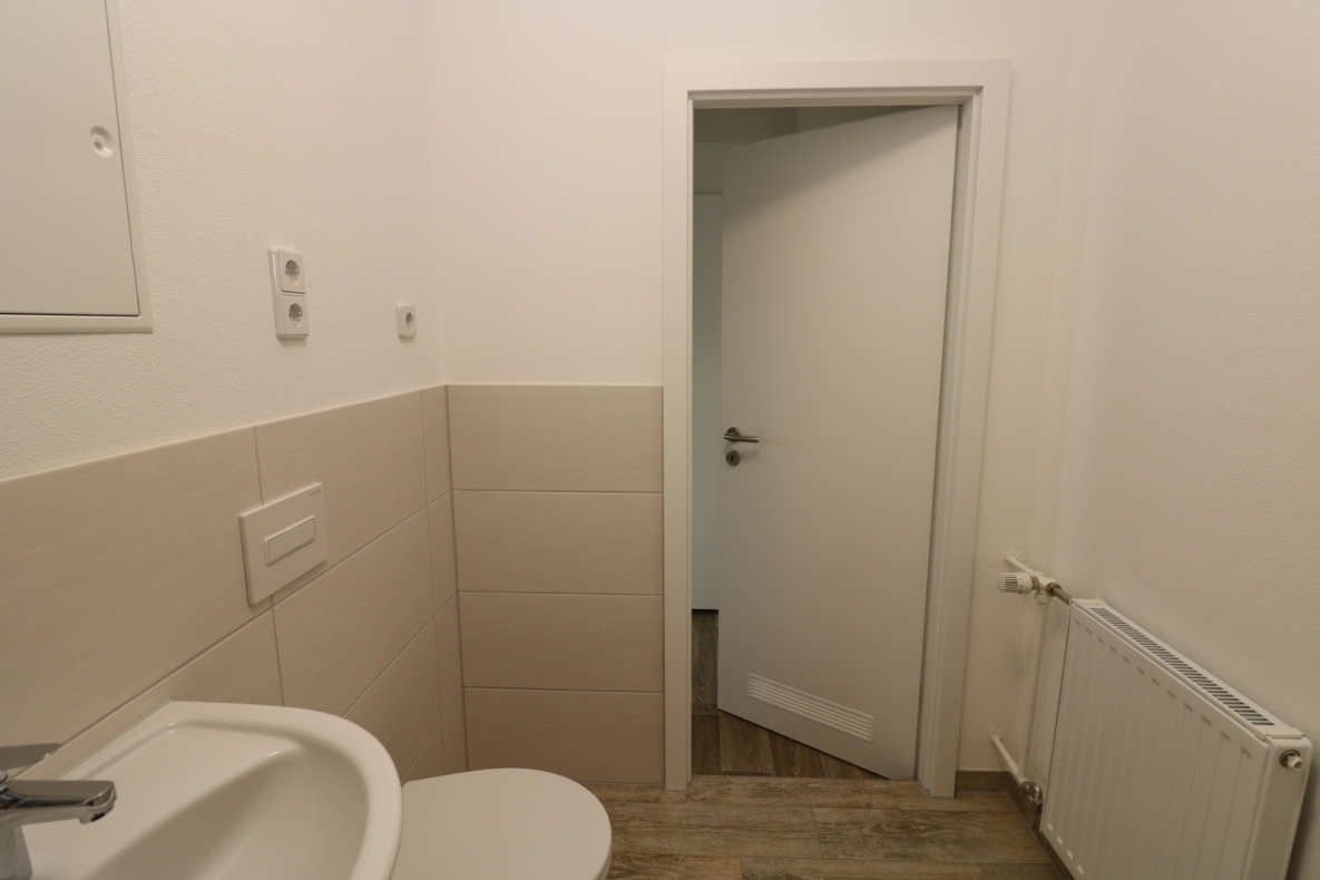 In meiner Badewanne bin ich der Kapitän...neu sanierte 3-RW mit Wanne u. Balkon!!! - Beispiel Bad mit Wanne