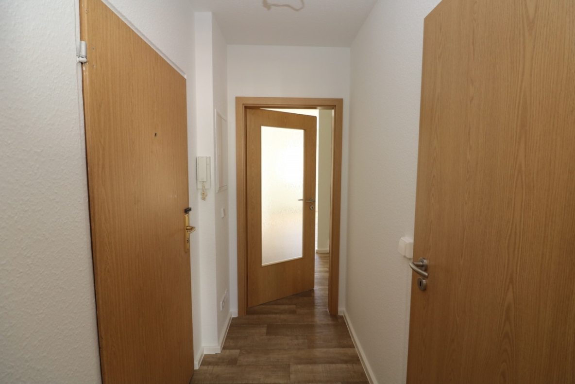 Duschen war noch nie so einfach...EG-Wohnung mit bodengleicher Dusche & Balkon!!! - Beispiel Flur