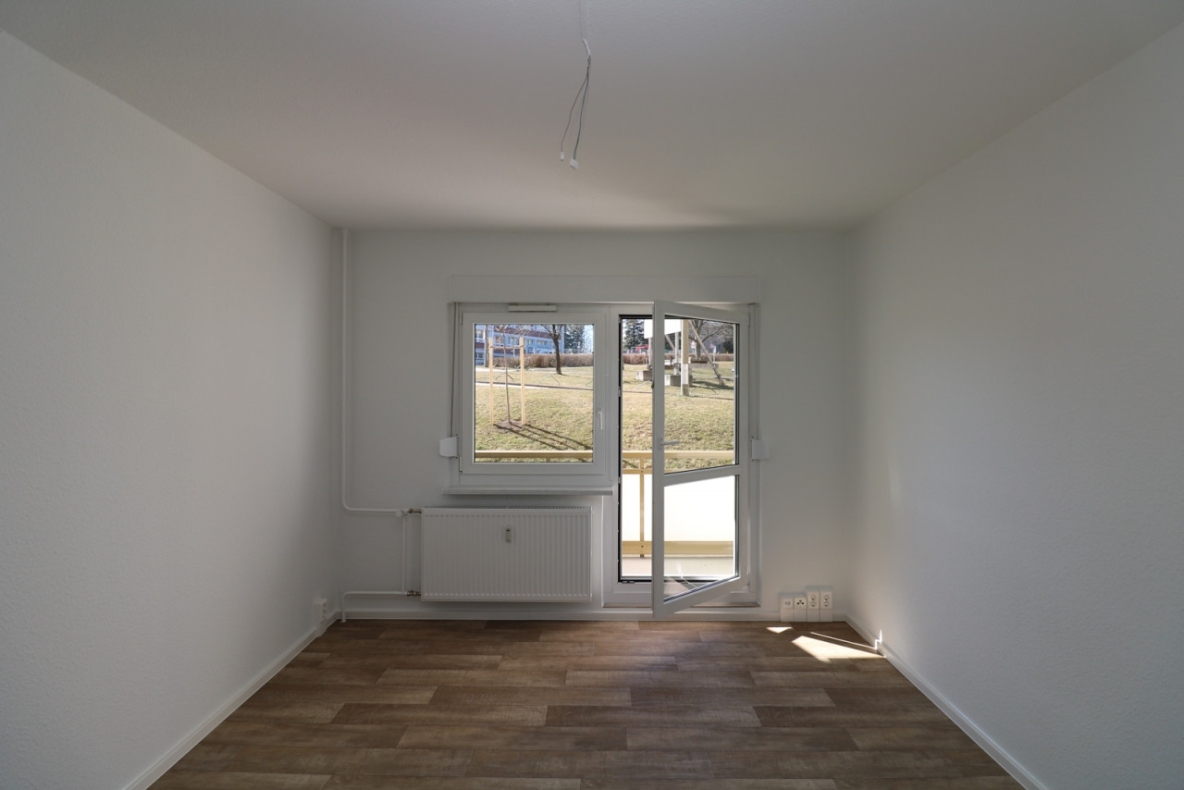 Duschen war noch nie so einfach...EG-Wohnung mit bodengleicher Dusche & Balkon!!! - Beispiel Wohnzimmer