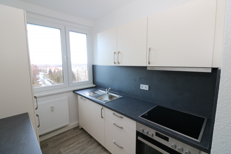 Vor dem Naschen Hände waschen…3-RW mit Einbauküche, Wanne & Balkon!!! - Beispiel Küche