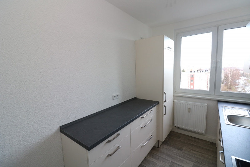 Vor dem Naschen Hände waschen…3-RW mit Einbauküche, Wanne & Balkon!!! - Beispiel Küche