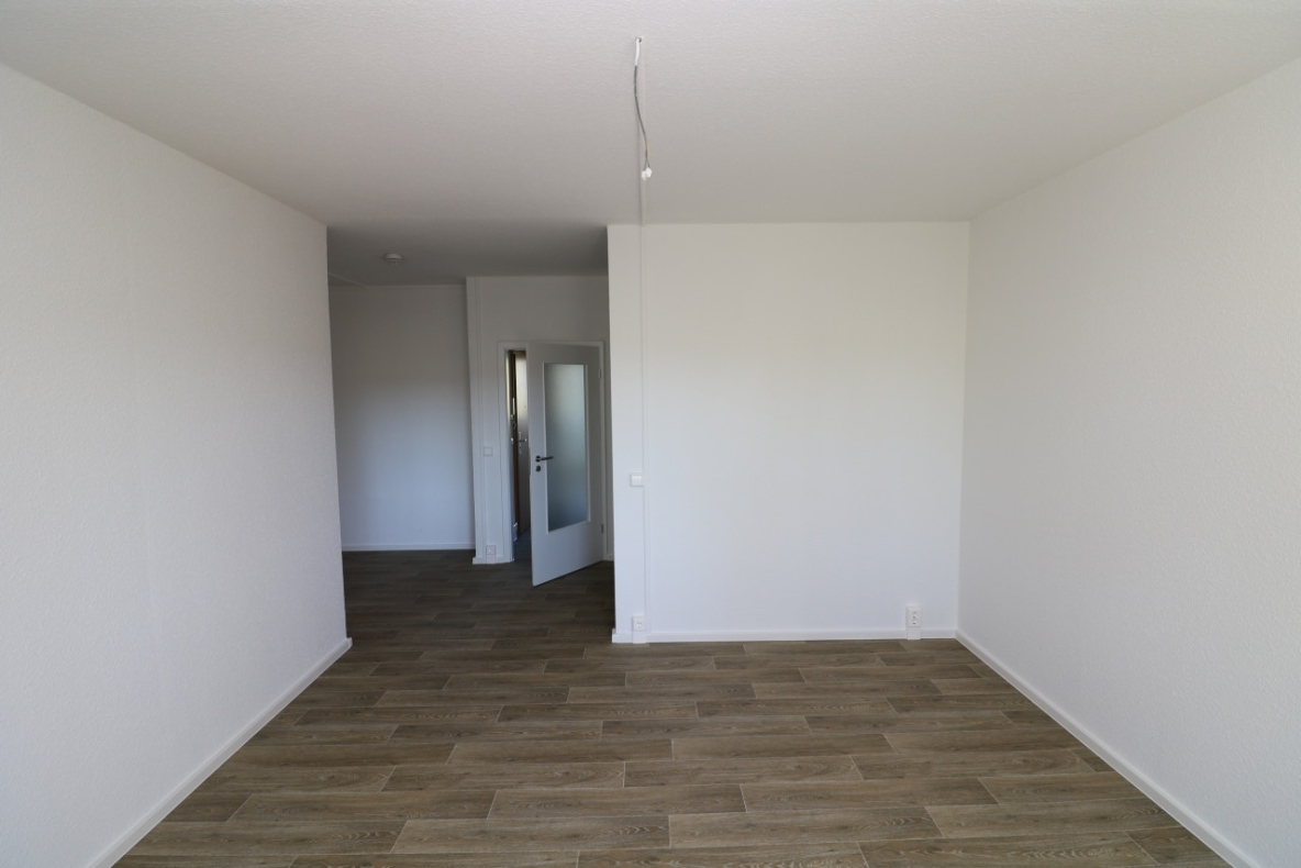 Ja ich will...neu sanierte 3-RW mit Dusche & Balkon!!! - Wohnzimmer