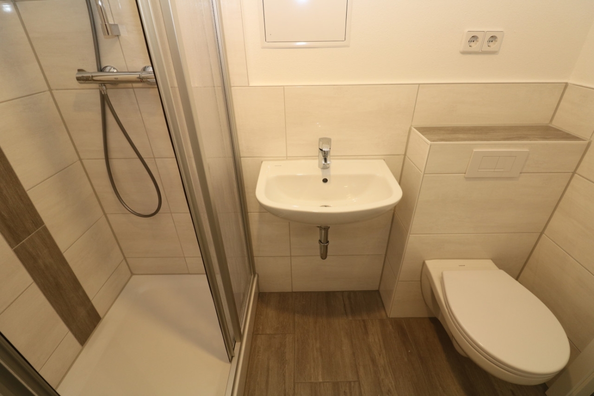 Ja ich will...neu sanierte 3-RW mit Dusche & Balkon!!! - Bad mit Dusche
