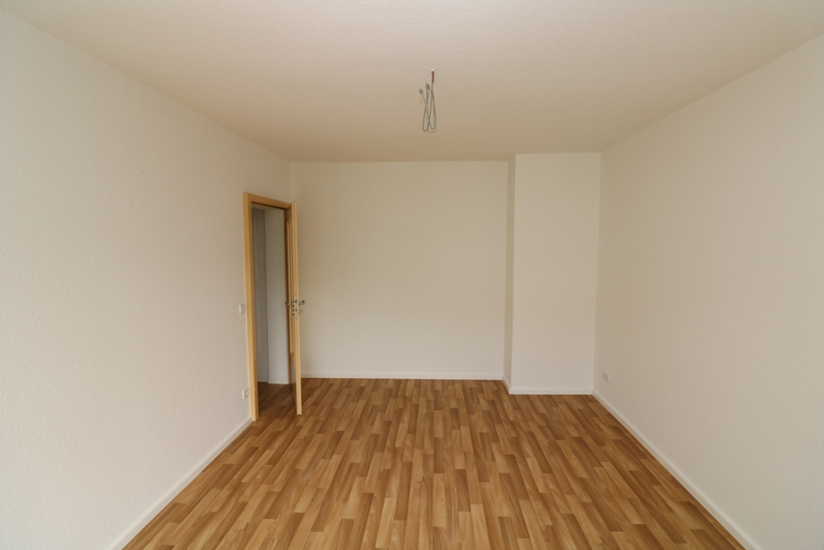 Saustark...günstige 2-RW mit Wanne und Balkon!!! - Beispiel Wohnzimmer