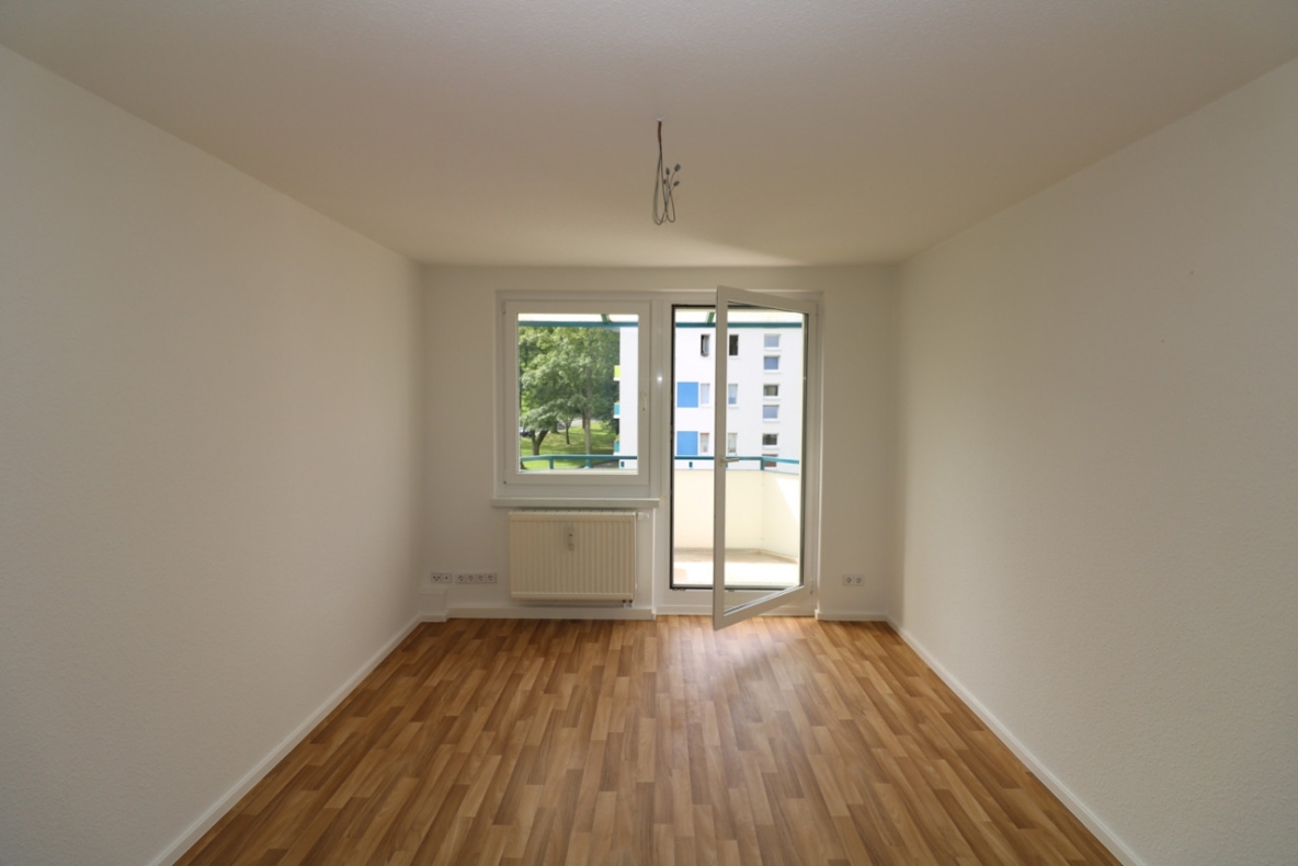 Saustark...günstige 2-RW mit Wanne und Balkon!!! - Beispiel Wohnzimmer