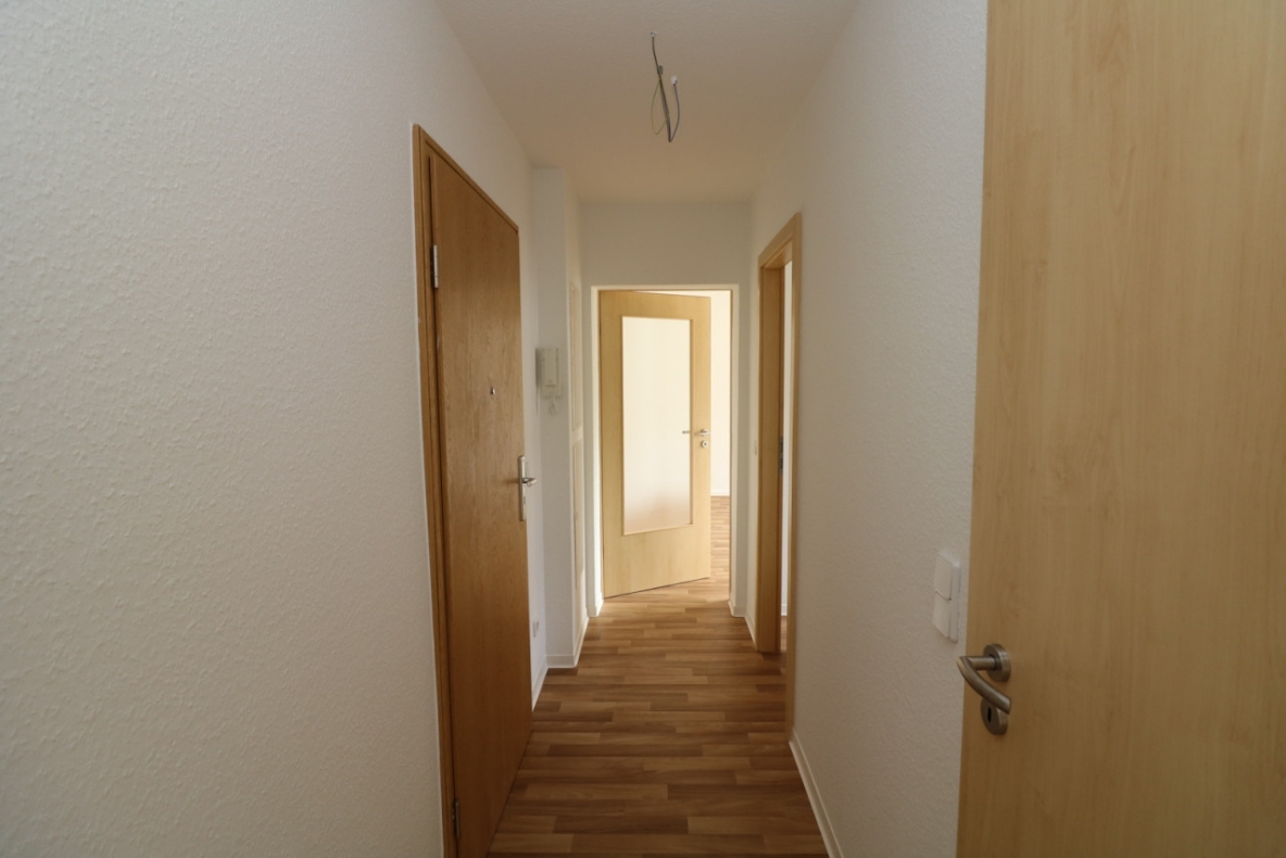 Saustark...günstige 2-RW mit Wanne und Balkon!!! - Beispiel Flur