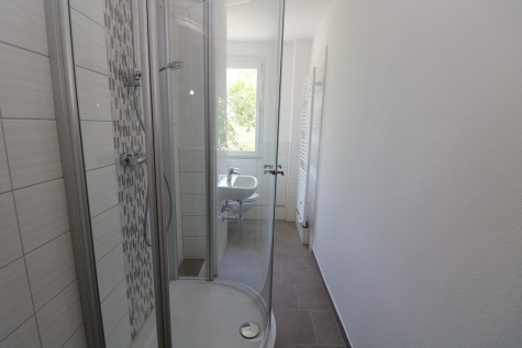 Wohlfühloase…neu sanierte 3-RW mit Dusche u. Balkon!!!, 09599 Freiberg, Ziolkowskistraße 13