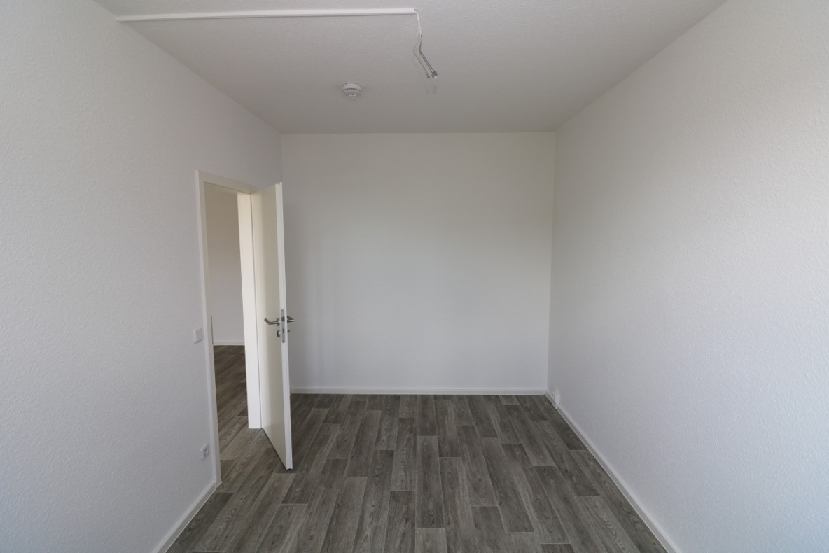 Pack die Badehose ein…helle 3-RW mit Wanne & Balkon!!! - Kinderzimmer