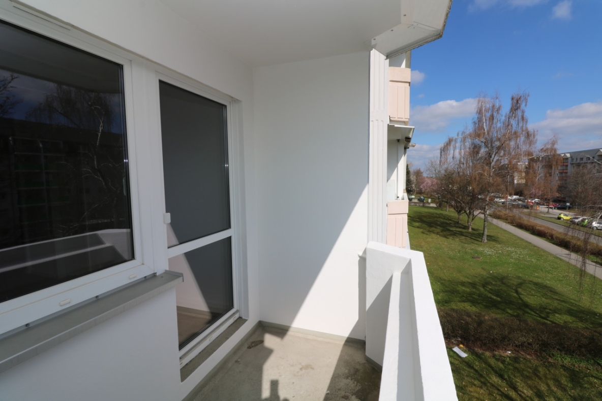 Pack die Badehose ein…helle 3-RW mit Wanne & Balkon!!! - Balkon