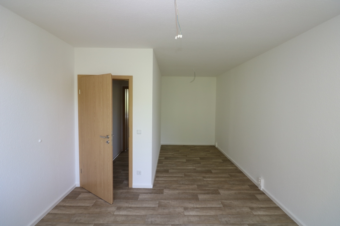 Wer´s GROß mag***Neu sanierte Etagenwohnung mit Wanne, Dusche u. 2 Balkonen!!! - Beispiel Schlafzimmer