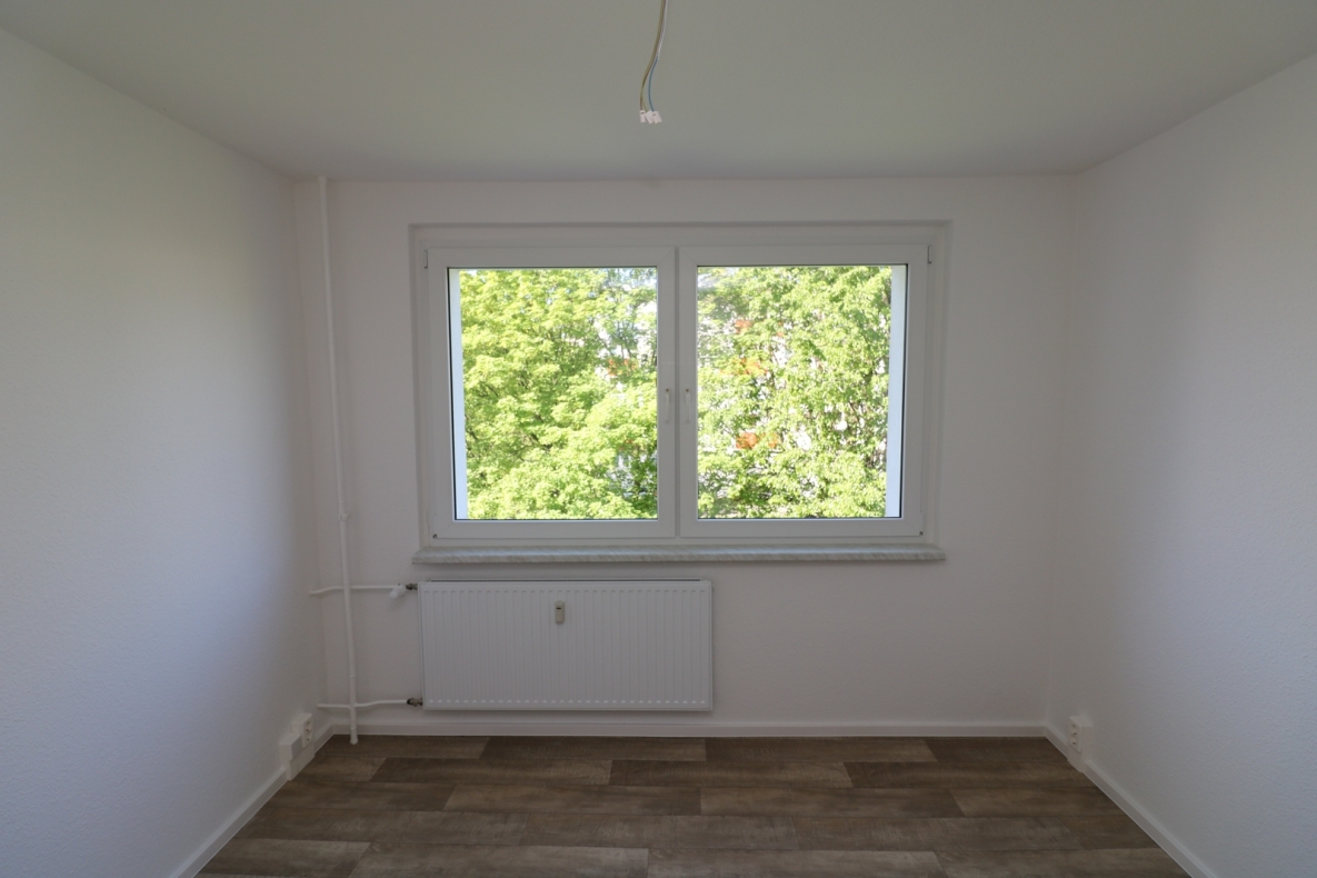 Wer´s GROß mag***Neu sanierte Etagenwohnung mit Wanne, Dusche u. 2 Balkonen!!! - Beispiel Kinderzimmer 2