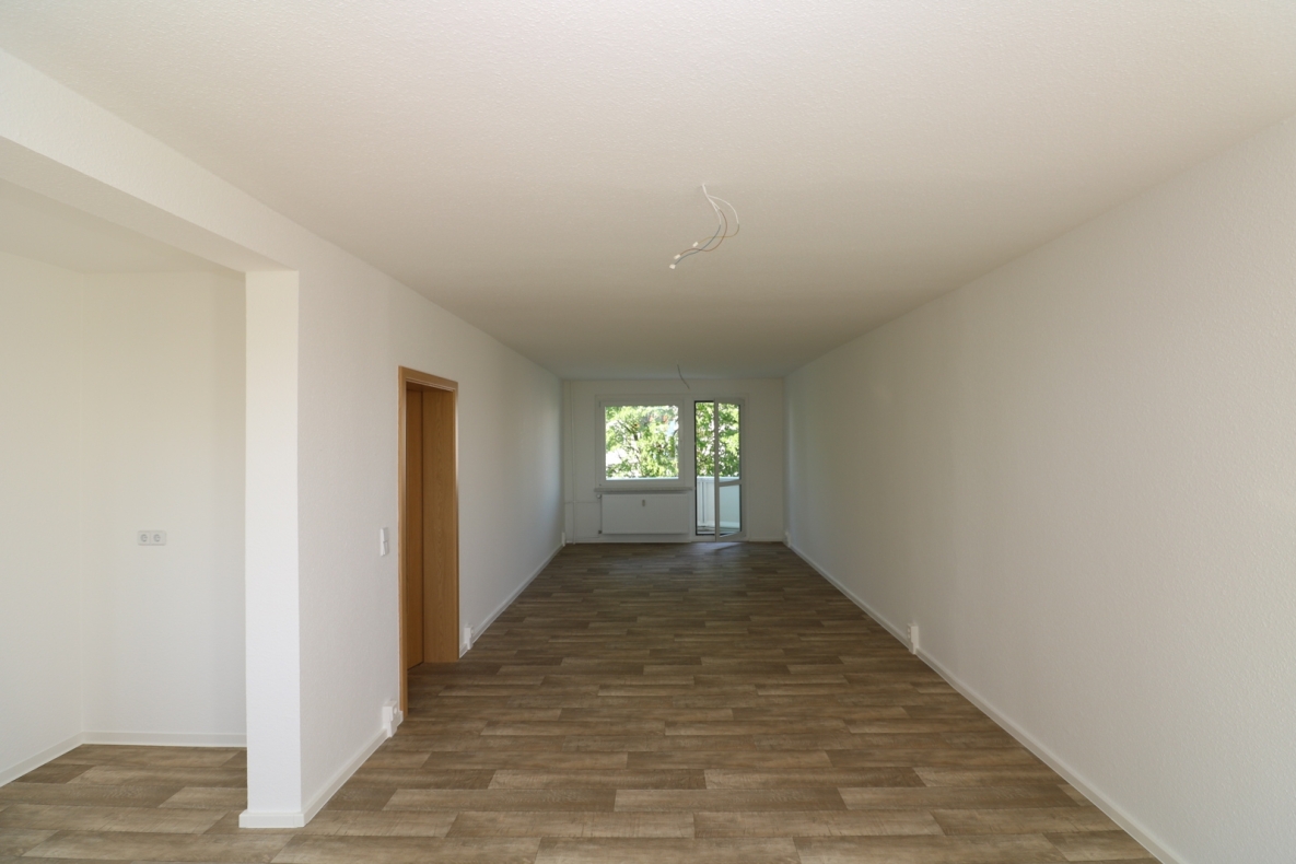 Wer´s GROß mag***Neu sanierte Etagenwohnung mit Wanne, Dusche u. 2 Balkonen!!! - Beispiel Wohnzimmer