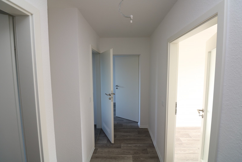 Vorsicht heiße Töpfe…3-RW mit Einbauküche & Wanne!!! - Beispiel Flur