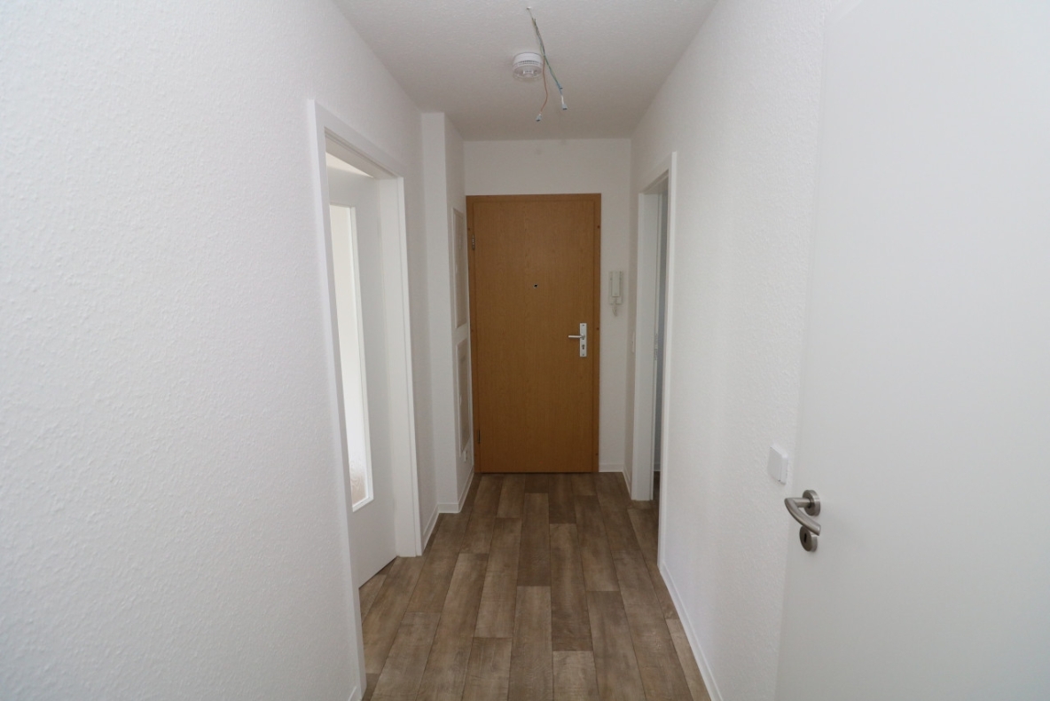 Vorsicht heiße Töpfe…3-RW mit Einbauküche & Wanne!!! - Flur