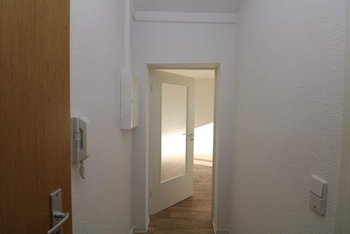 *Spar dich glücklich* - 1RW in zentraler Lage mit modernem Bad - Beispiel Flur