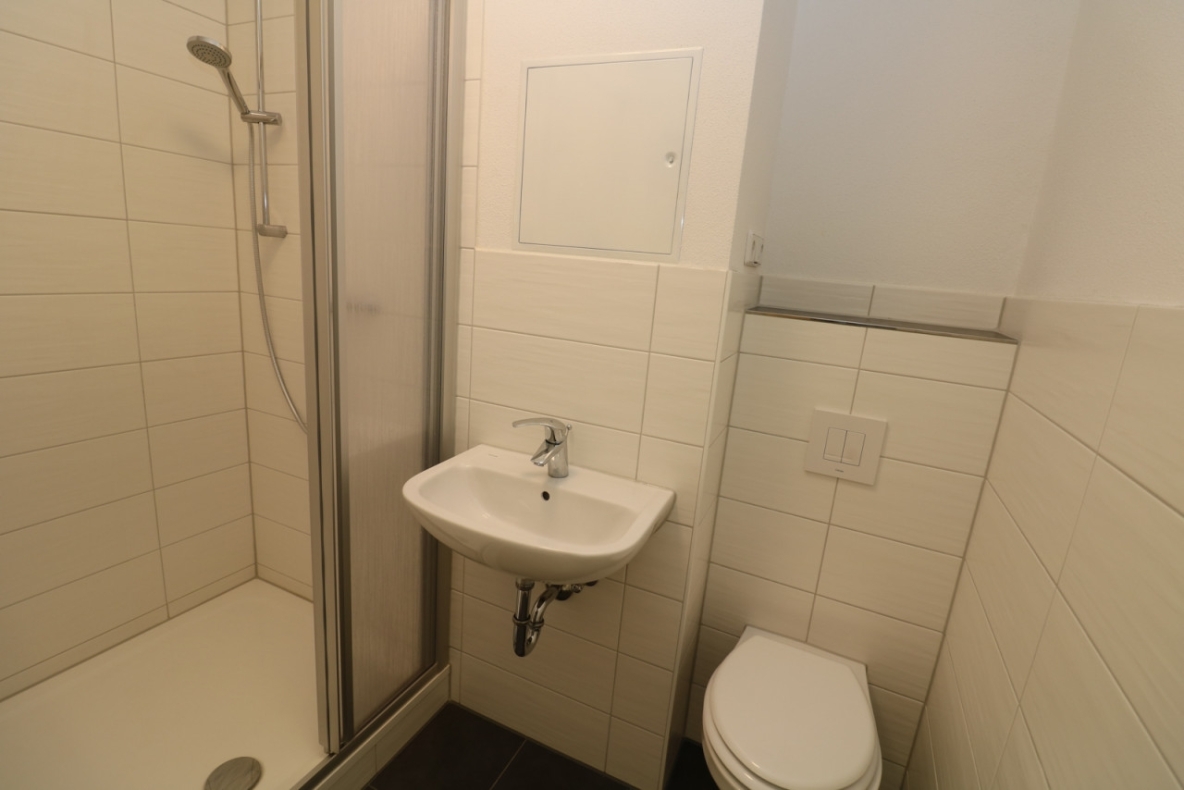 *Spar dich glücklich* - 1RW in zentraler Lage mit modernem Bad - Beispiel Bad