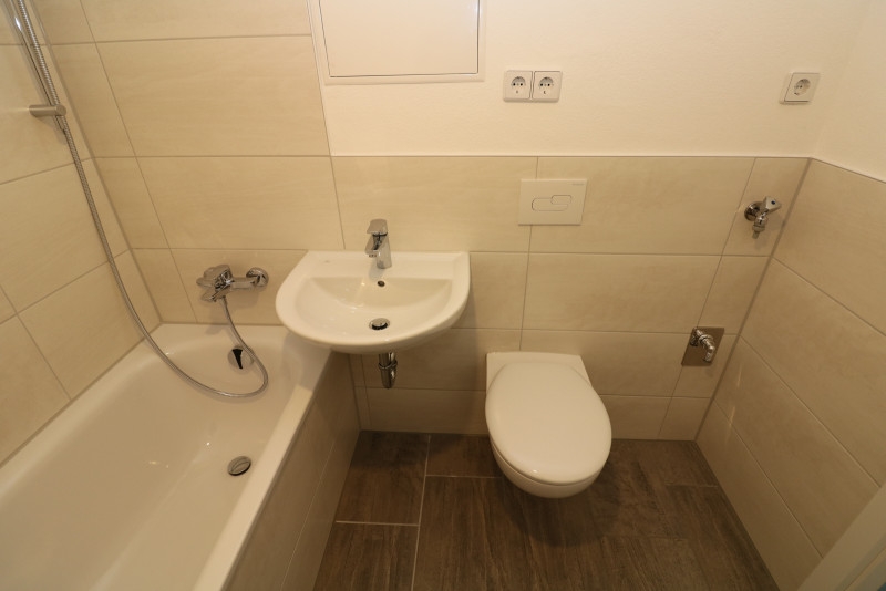 Ohne dich schlaf ich heut Nacht nicht ein…moderne 3-RW mit Wanne & Balkon!!! - Beispiel Bad