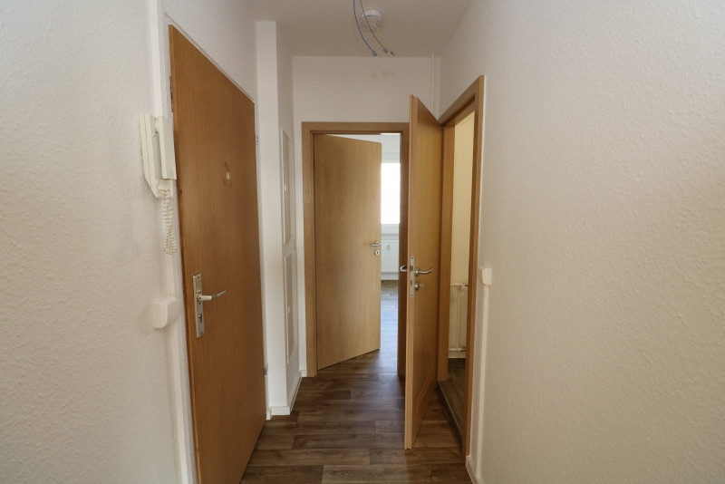 Auch für Nichtschwimmer geeignet...3-RW mit modernem Wannenbad & Balkon! - Beispiel Flur