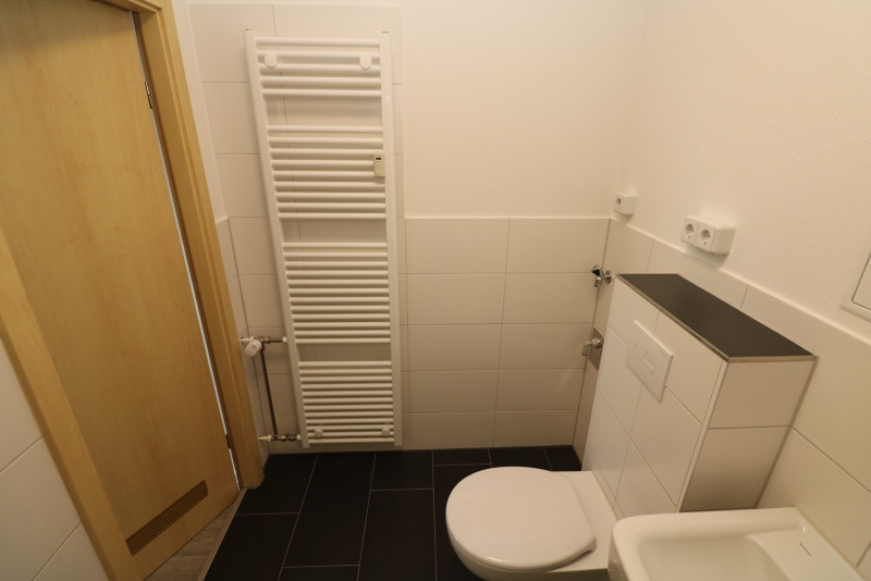 Ich hab´geträumt von dir - großzügige 3RW mit modernisiertem Wannenbad - Bad