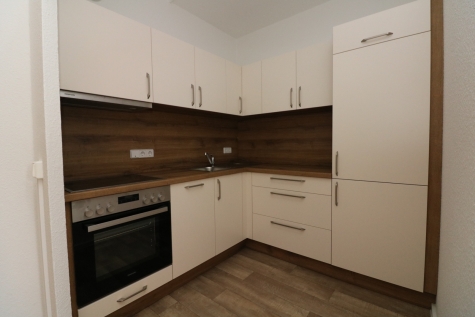 Das Buffet ist eröffnet…3-RW mit Einbauküche, Wanne u. Balkon!!!, 09599 Freiberg, Friedeburger Straße 40