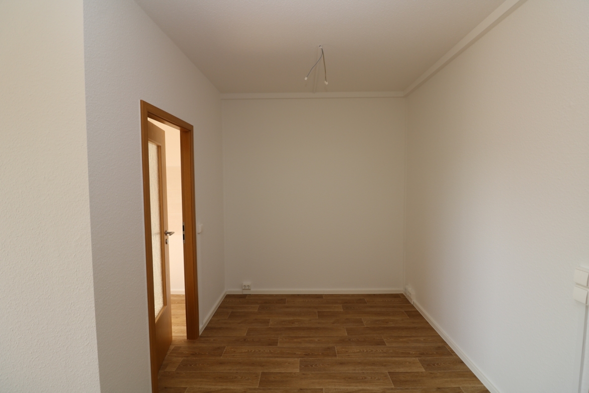 2-RW mit Wanne sucht Kapitän für gemeinsame Abenteuer! - Beispiel Essecke