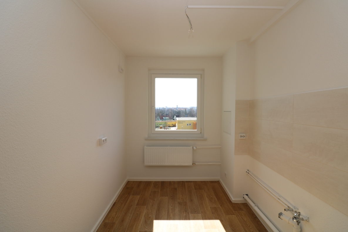 2-RW mit Wanne sucht Kapitän für gemeinsame Abenteuer! - Beispiel Küche