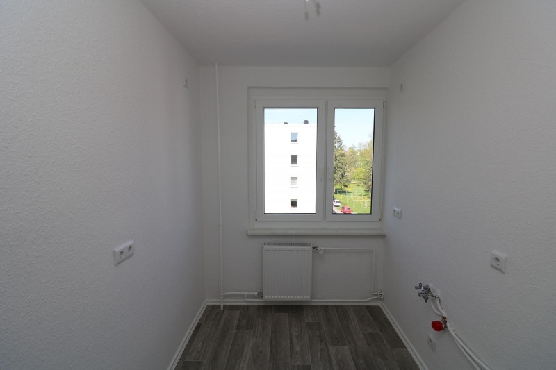 Die heißen Tage können kommen...3-RW mit Dusche & Balkon! - Beispiel Küche