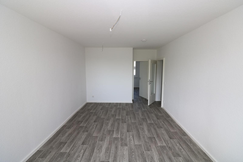 Die heißen Tage können kommen...3-RW mit Dusche & Balkon! - Beispiel Wohnzimmer