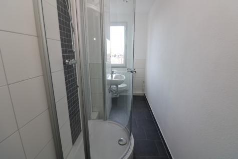 Die heißen Tage können kommen…3-RW mit Dusche & Balkon!, 09599 Freiberg, Karl-Kegel-Straße 88