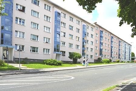 Auf die Plätze…fertig…mieten!!! 3-RW mit Wanne u. Balkon!!! - Karl_Kegel_Strasse_60-74