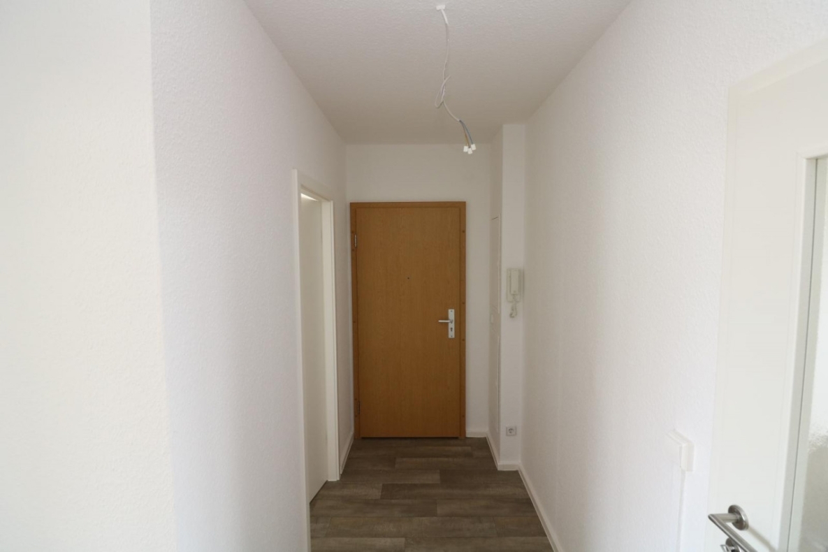 Viel Platz für Kind und Kegel…4-RW mit Wanne & Balkon!!! - Flur