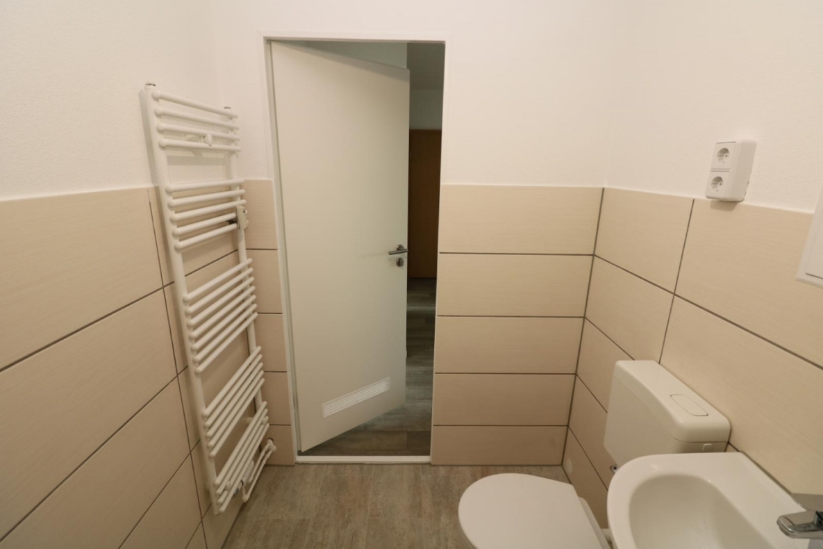 Viel Platz für Kind und Kegel…4-RW mit Wanne & Balkon!!! - Bad