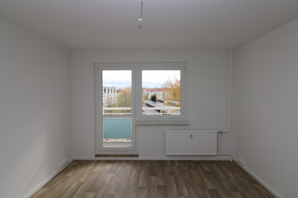 Vor dem Naschen Hände waschen…3-RW mit Einbauküche, Dusche & Balkon!!! - Beispiel Wohnzimmer