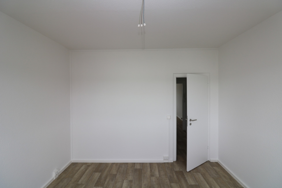 Vor dem Naschen Hände waschen…3-RW mit Einbauküche, Dusche & Balkon!!! - Beispiel Schlafzimmer