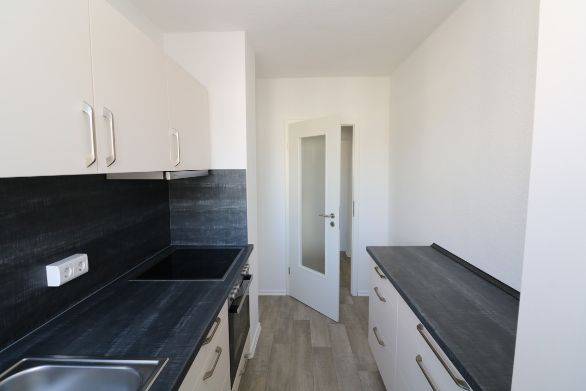 Kochmütze zu vergeben...sanierte 3-RW mit Einbauküche und Wanne!!!!! - Küche