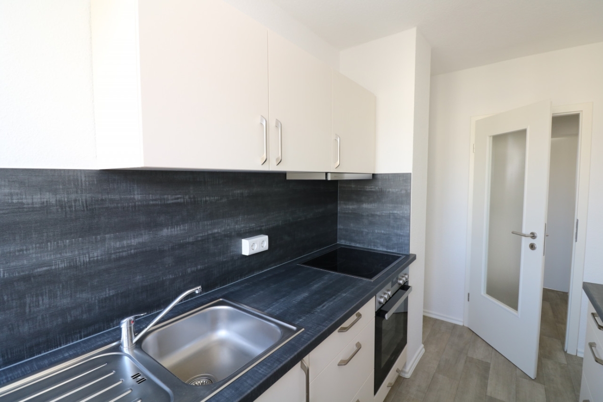 Kochmütze zu vergeben...sanierte 3-RW mit Einbauküche und Wanne!!!!! - Küche