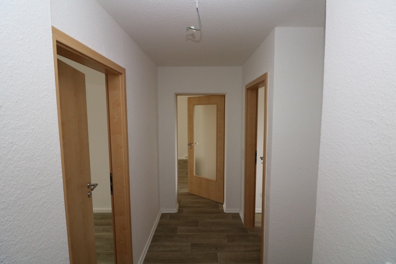 Guten Morgen Sonnenschein...helle 3-RW mit Wanne & Balkon!!! - Beispiel Flur