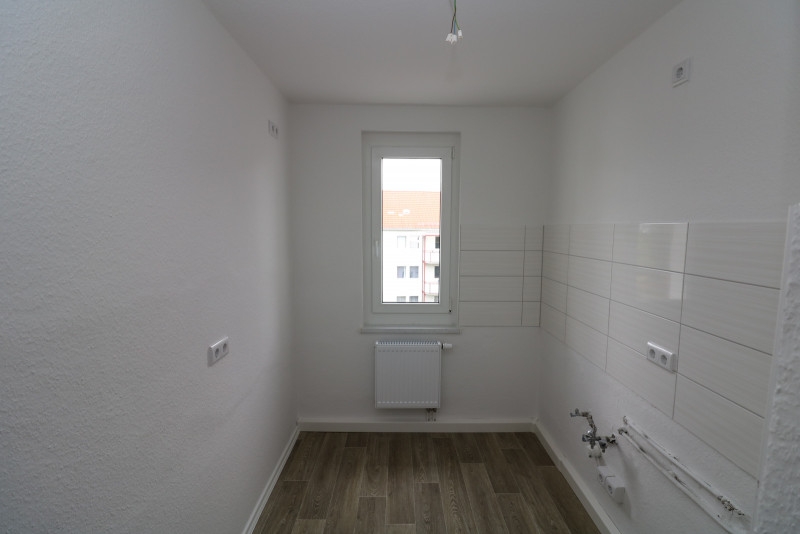 Guten Morgen Sonnenschein...helle 3-RW mit Wanne & Balkon!!! - Beispiel Küche