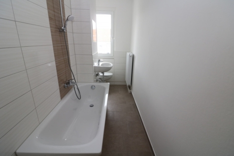 Guten Morgen Sonnenschein…helle 3-RW mit Wanne & Balkon!!!, 09599 Freiberg, Karl-Kegel-Straße 38