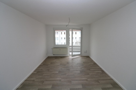 3…2…1…meins…tolle 3-RW mit Wanne & Balkon!!!, 09599 Freiberg, Albert-Einstein-Straße 7