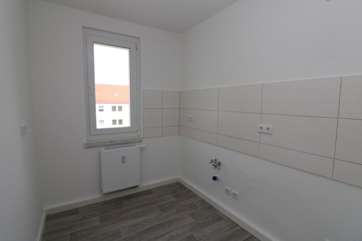 Flieg mit mir zu den Sternen…helle 3-RW mit Wanne & Balkon!!! - Beispiel Küche