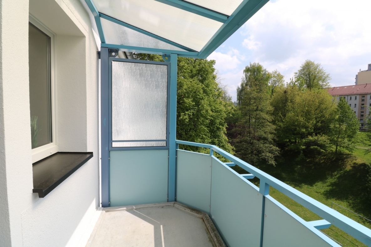 Flieg mit mir zu den Sternen…helle 3-RW mit Wanne & Balkon!!! - Beispiel Balkon