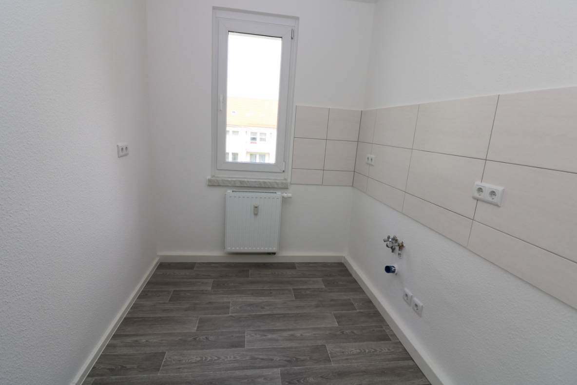 Flieg mit mir zu den Sternen…helle 3-RW mit Wanne & Balkon!!! - Beispiel Bad