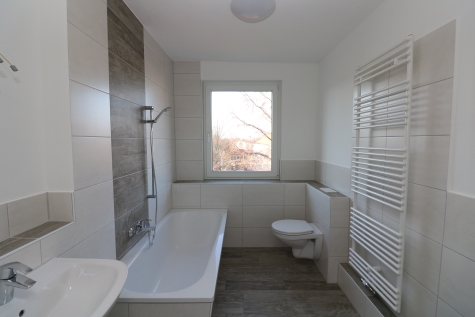 *2-Raum-Traum* – seltener 2RW-Grundriss mit Badewanne und geräumiger Küche, 09599 Freiberg, Karl-Kegel-Straße 30