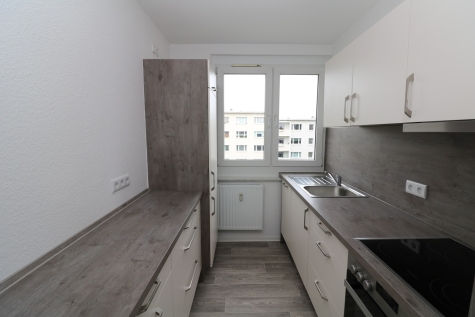 *Herzhaft UND Süß* – 2RW mit Einbauküche, Badewanne und Balkon, 09599 Freiberg, Maxim-Gorki-Straße 57