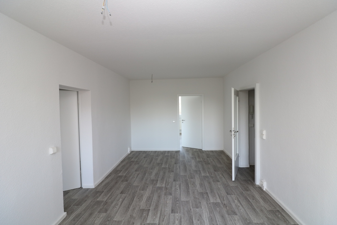 Hulapalu...greif einfach zu...moderne 3-RW mit Wanne u. Balkon!!! - Beispiel Wohnzimmer